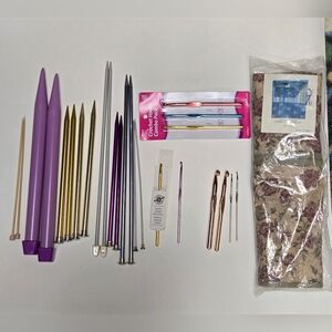 Various Sizes Of Knitting Needles And Crochet Needles New Quilted Needlecase